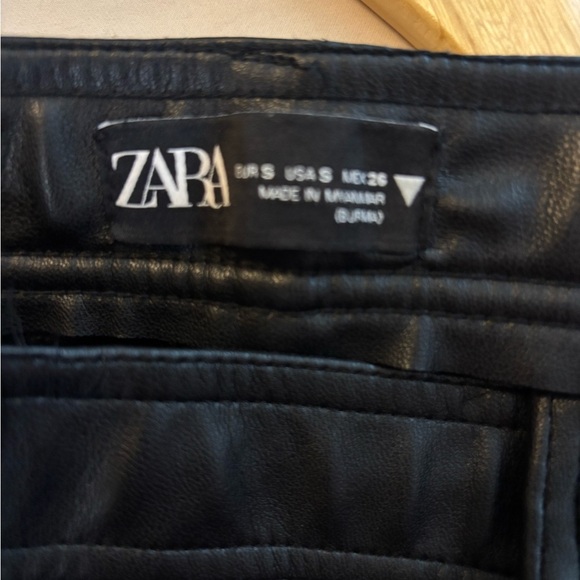 Zara High waist straight skinny faux leather ankle zip pants - Picture 3 of 10